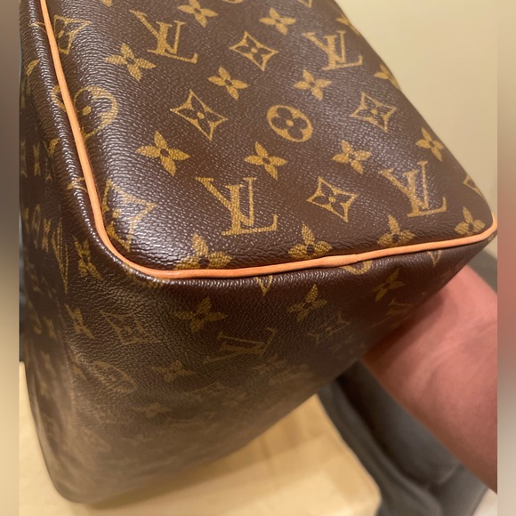 Preowned Louis Vuitton speedy 30 in excellent condition. - Picture 5 of 14